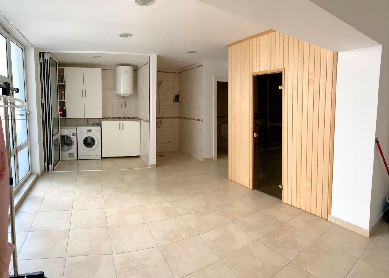 Villa Monte Boutique Apartments In Herceg Novi Bagian luar foto