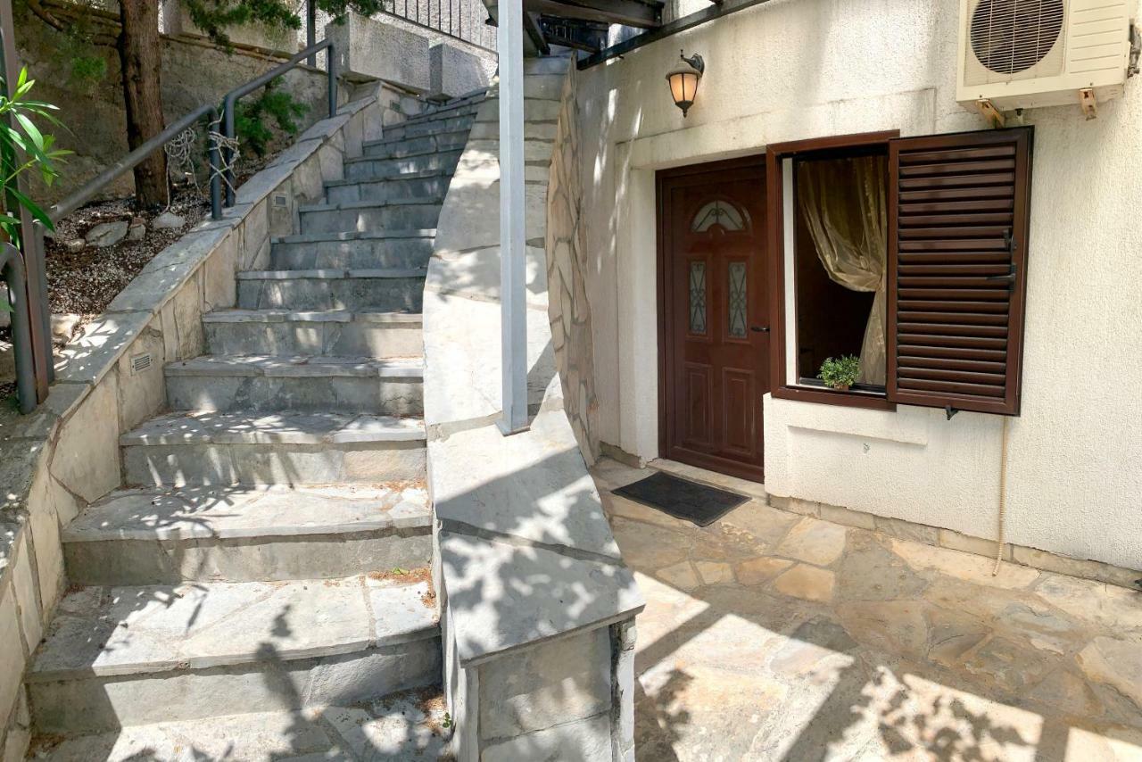Villa Monte Boutique Apartments In Herceg Novi Bagian luar foto
